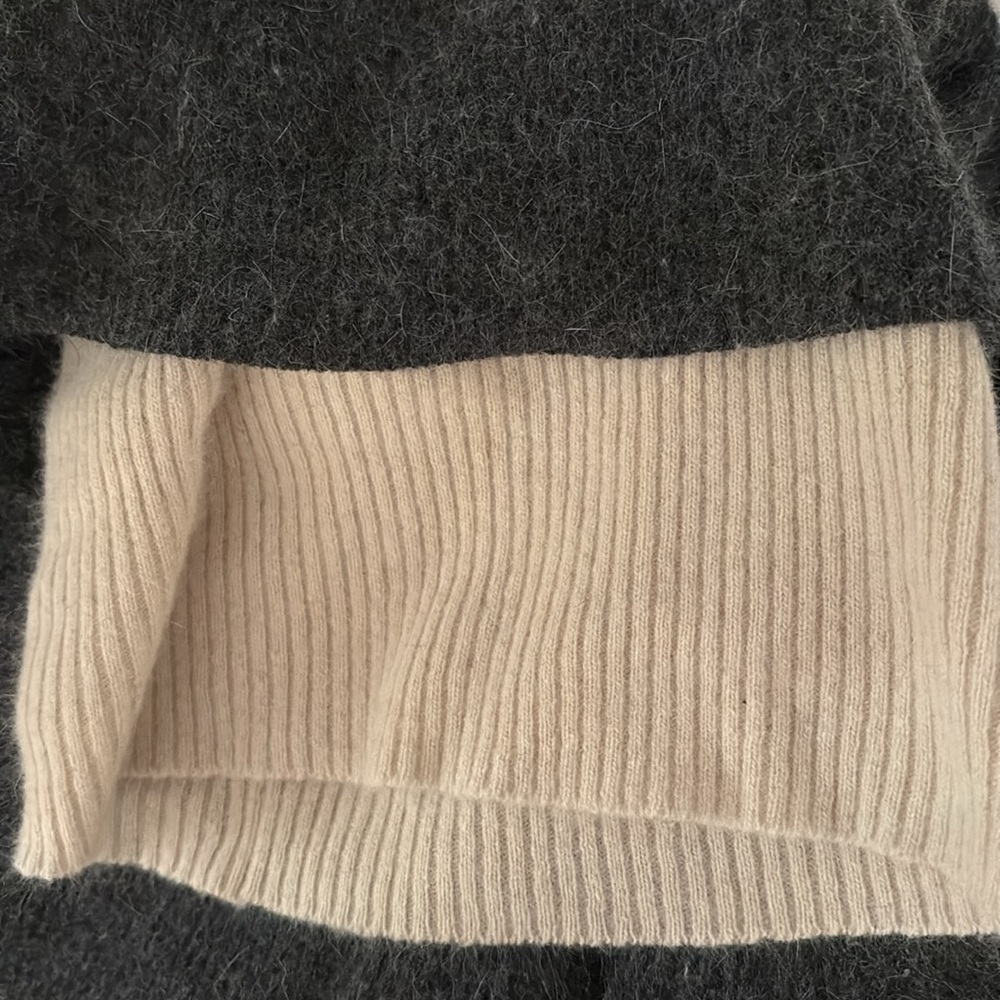 Stylish Gray and Cream Knit Dress - Picture 9 of 9